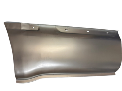 Reperaturka błotnika tylnego PRAWA przed wnęką /model średni/ rozstaw osi 3578 mm /wys.330 mm